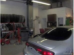 More Photos Of 517 Southfield Rd, Lincoln Park Auto Repair For Sale