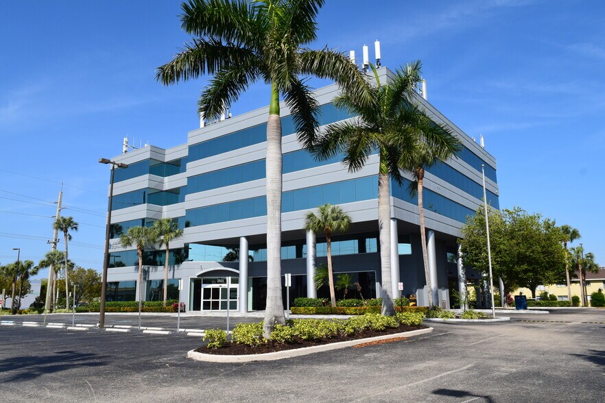 More Photos Of 2503 Del Prado Blvd S, Cape Coral Medical For Lease