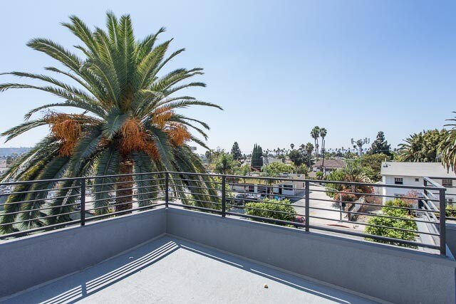 More Photos Of 2336 Crenshaw Blvd, Los Angeles Apartments For Sale