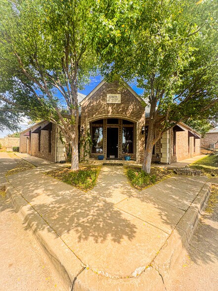 Primary Photo Of 13308 N Macarthur Blvd, Oklahoma City Office For Sale