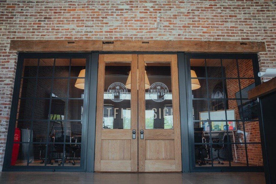 More Photos Of 91 S College St, Statesboro Warehouse For Lease