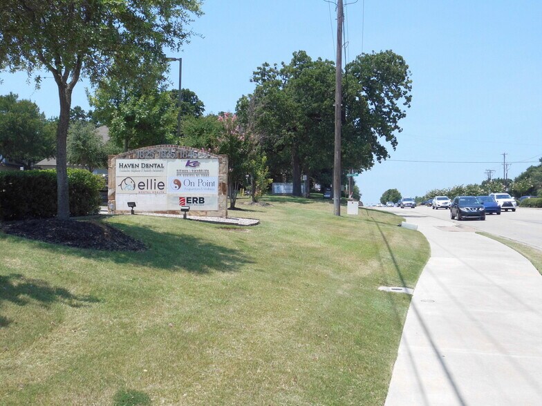 More Photos Of 1835 E Southlake Blvd, Southlake Medical For Lease