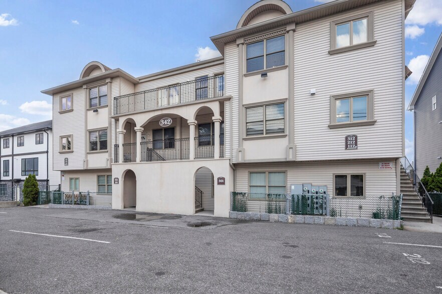 More Photos Of 342 Blauvelt Rd, Monsey Apartments For Sale