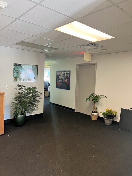 More Photos Of 170 Aprill Dr, Ann Arbor Warehouse For Lease