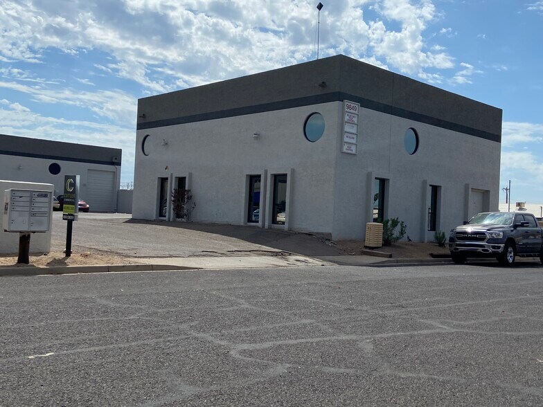 More Photos Of 9855 N 19th Dr, Phoenix Warehouse For Lease