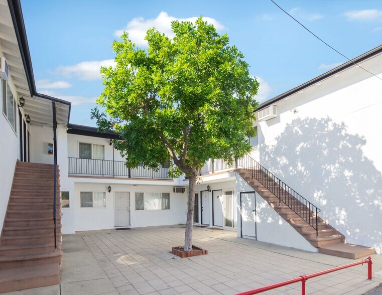 More Photos Of 1425 W Stoneridge Ct, Ontario Apartments For Sale