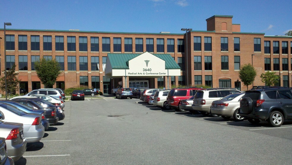 More Photos Of 3640 Main St, Springfield Medical For Lease