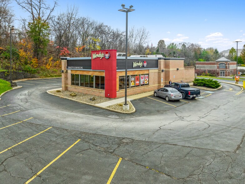 More Photos Of 2363 E Aurora Rd, Twinsburg Fast Food For Lease