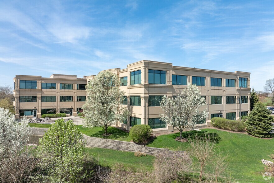 More Photos Of 10310-10320 Orland Pky, Orland Park Office For Lease