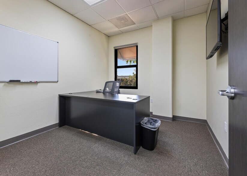 More Photos Of 400-410 E Main St, Visalia Office For Lease