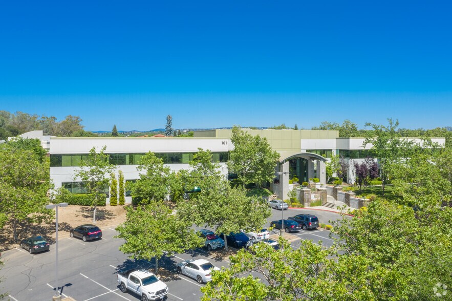More Photos Of 101 Parkshore Dr, Folsom Office For Lease
