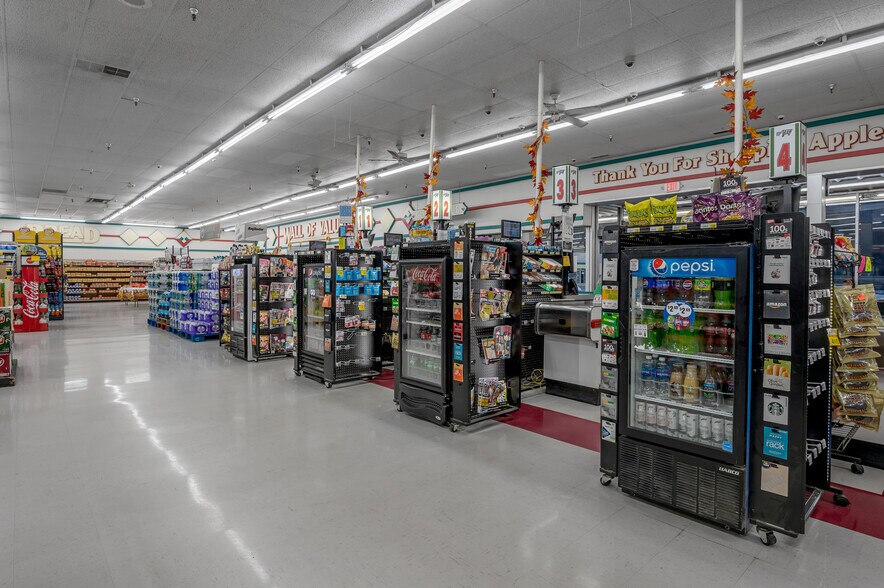 More Photos Of 1629 Ashland Rd, Greenup Freestanding For Sale