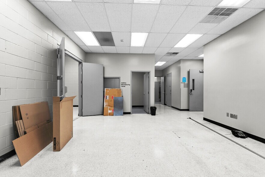 More Photos Of 7200 Highway 150, Greenville Office For Sale