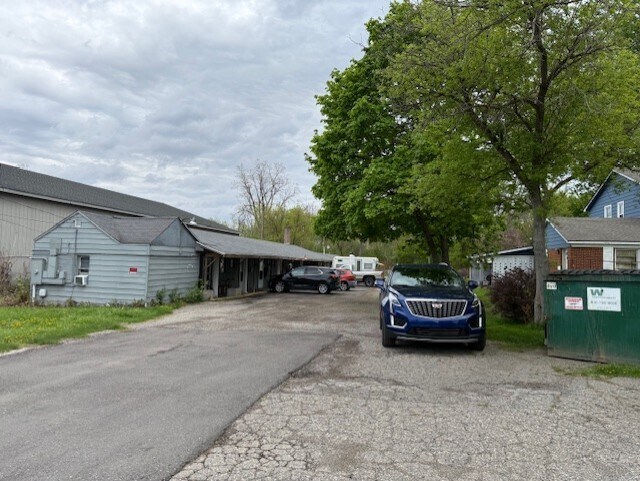 More Photos Of 7134 N Dort Hwy, Mount Morris Apartments For Sale