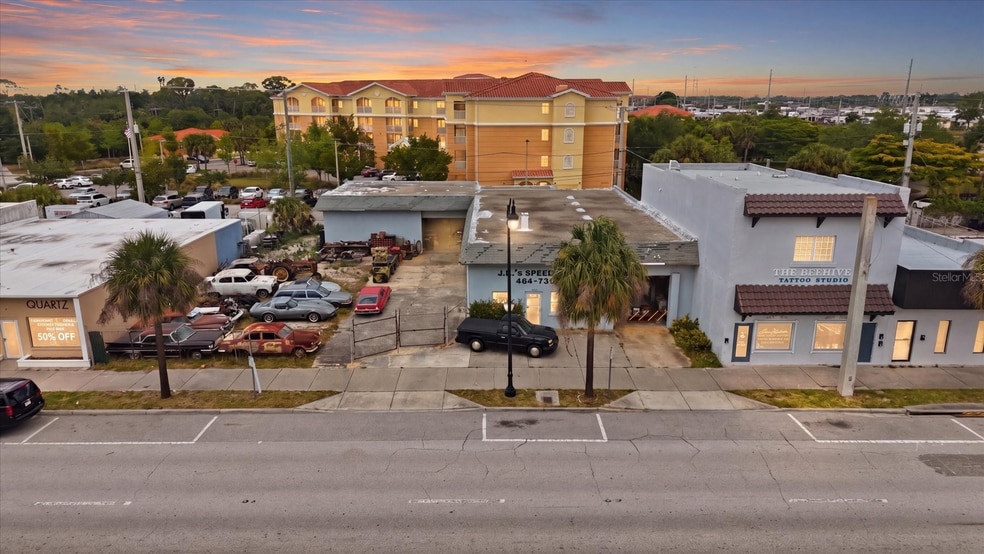 Primary Photo Of 629 E Venice Ave, Venice Auto Repair For Sale