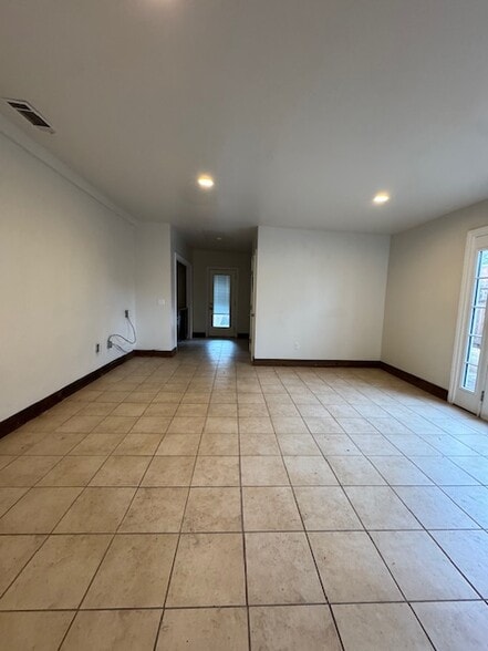 More Photos Of 790 S Main St, Templeton Loft Creative Space For Lease