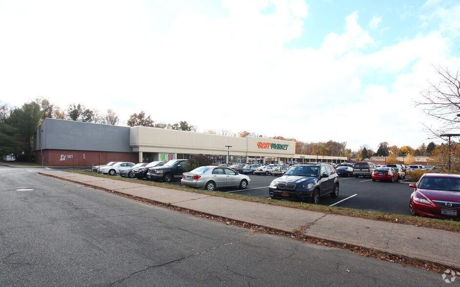 Primary Photo Of 77-175 Lowrey Pl, Newington Freestanding For Lease