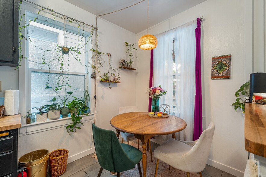 More Photos Of 204 Moran St, Reno Apartments For Sale