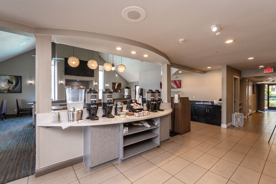 More Photos Of 1530 Howe Ave, Sacramento Hotel For Sale