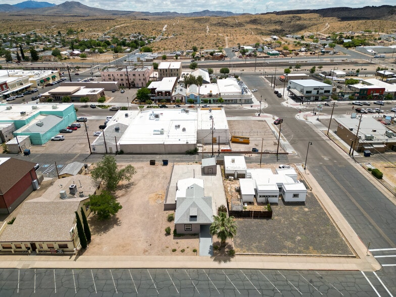 More Photos Of 310 E Oak St, Kingman Office For Sale