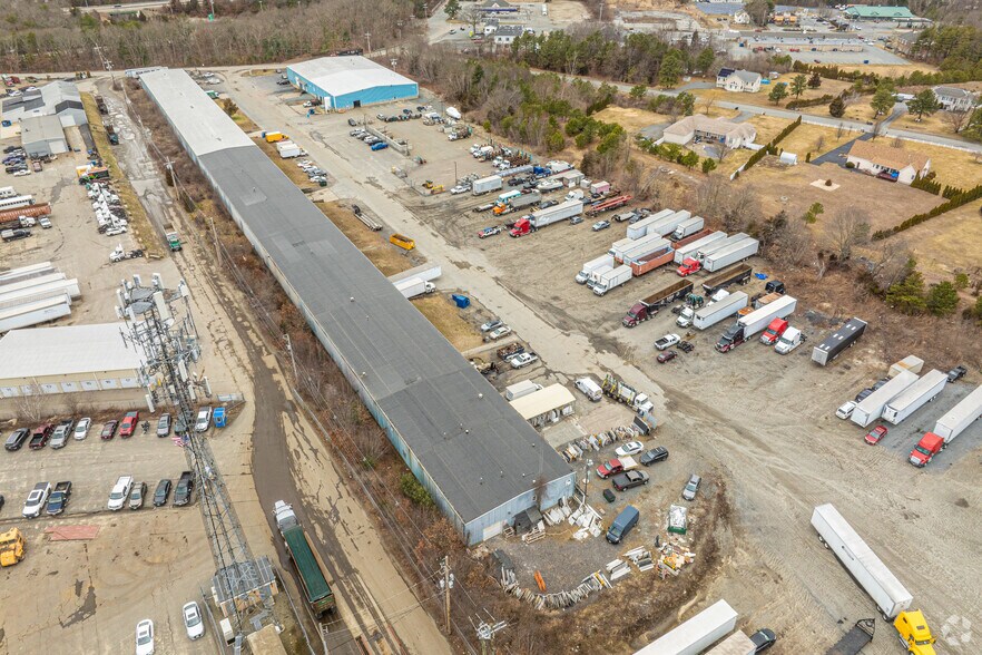 More Photos Of 13 Ridge Hill Rd, Assonet Warehouse For Lease