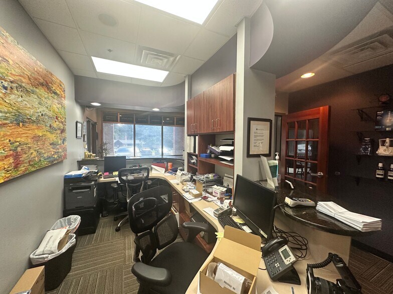 More Photos Of 342 N Main St, Alpharetta Office For Lease