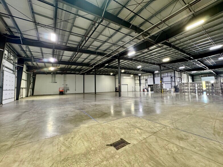 More Photos Of 21945 Carneros Lake Ln, Sonoma Warehouse For Lease