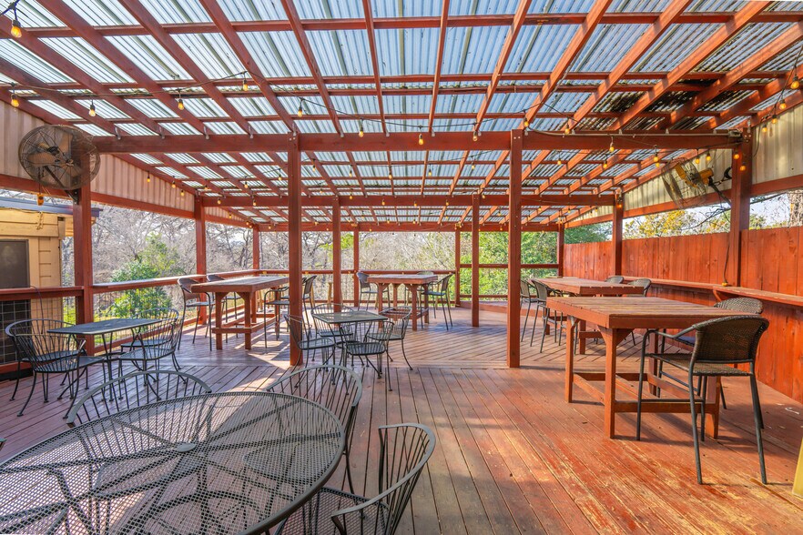 More Photos Of 1205 Main St, Bandera Restaurant For Lease