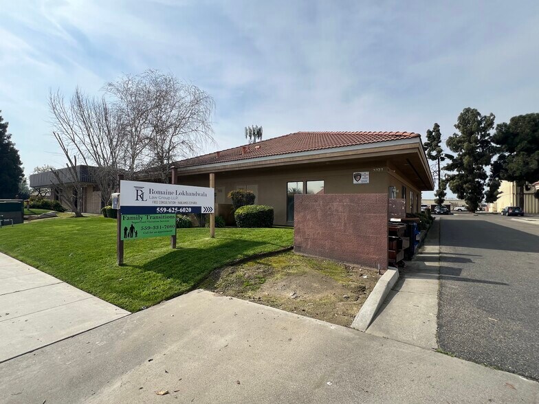 More Photos Of 3321-3323 S Fairway st, Visalia Office For Sale
