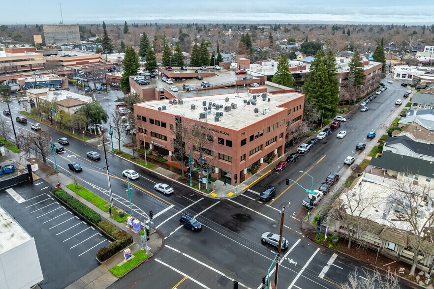 More Photos Of 1315 Alhambra Blvd, Sacramento Medical For Lease
