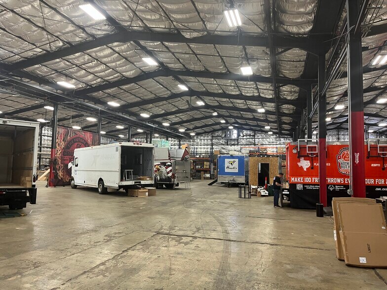 More Photos Of 2100 Mannix Dr, San Antonio Manufacturing For Sale