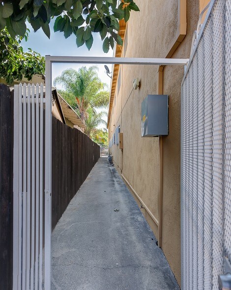 More Photos Of 7353 Comstock Ave, Whittier Apartments For Sale