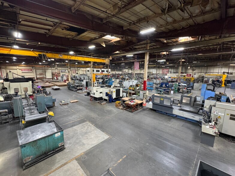 More Photos Of 240 E Rosecrans Ave, Gardena Manufacturing For Sale