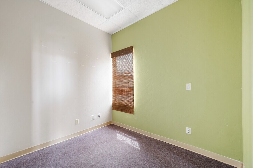 More Photos Of 371 Garden St, Prescott Storefront Retail Office For Sale