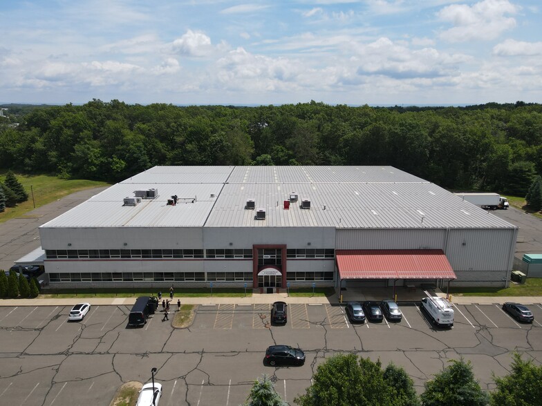 More Photos Of 450 Woodland Ave, Bloomfield Warehouse For Sale