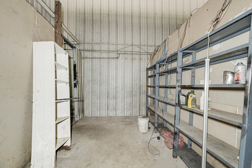 More Photos Of 4255 S Kirkwood Rd, Houston Storefront For Sale