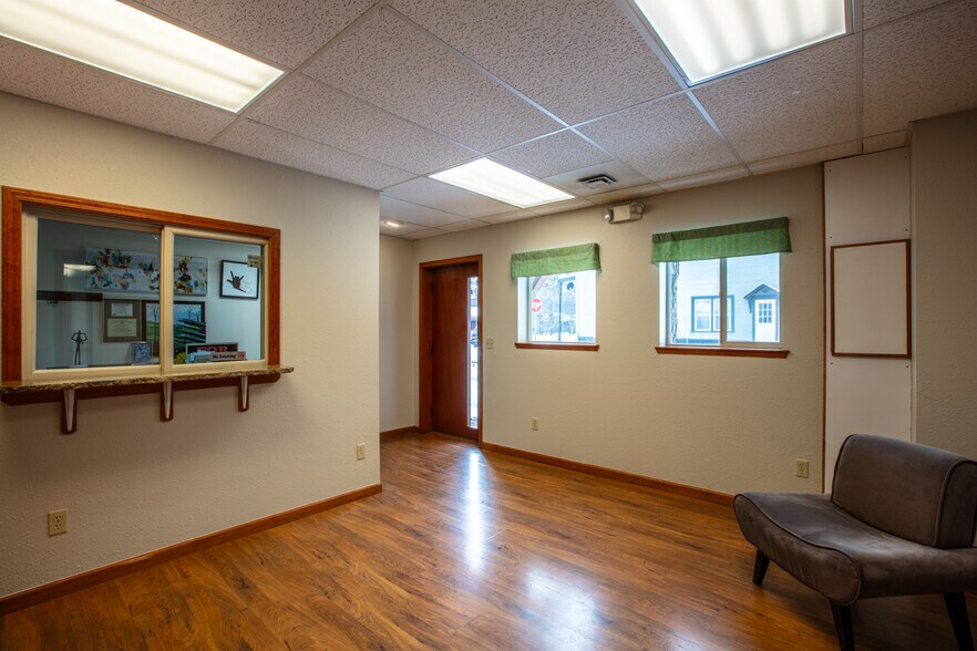 More Photos Of 724 Pine St, Sandpoint Office Residential For Sale