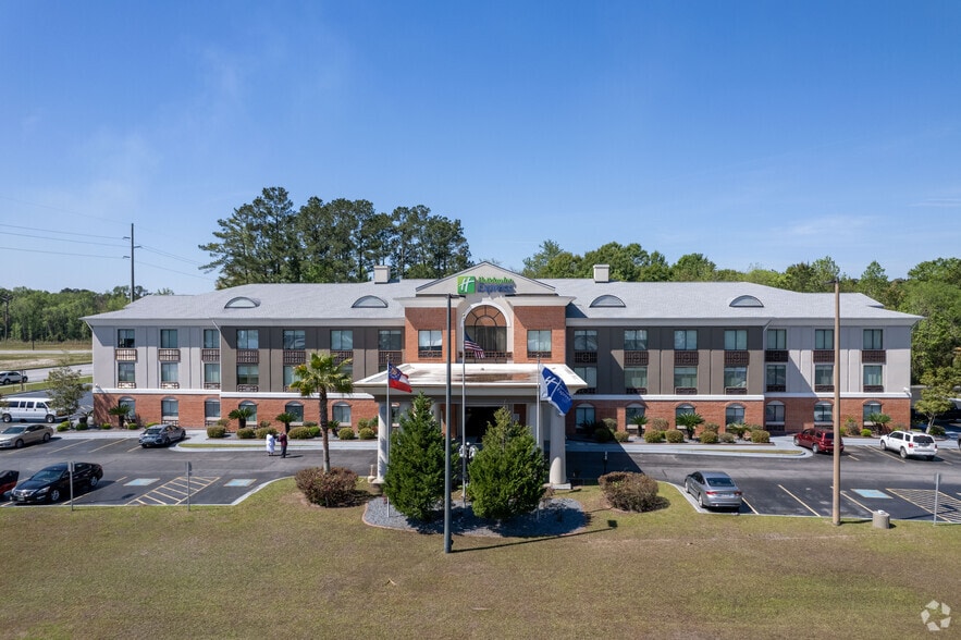 More Photos Of 1388 E Oglethorpe Hwy, Hinesville Hotel For Sale