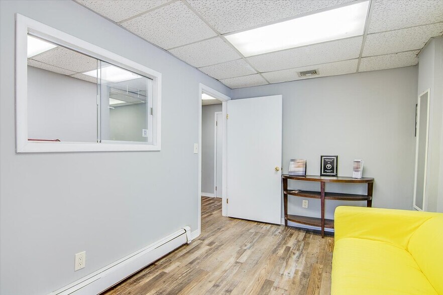 More Photos Of 383 Northfield Rd, West Orange Medical For Sale