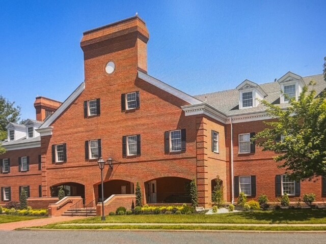 More Photos Of 1 Rossmoor Dr, Monroe Township Medical For Lease