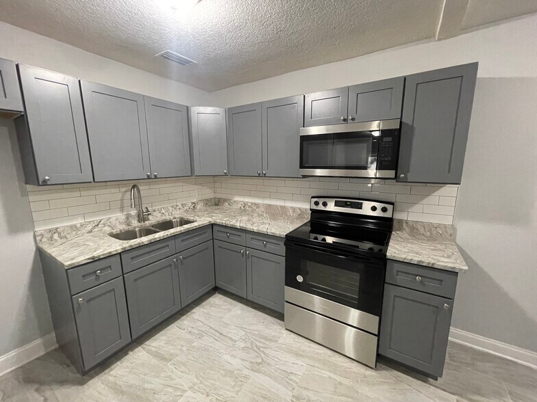 More Photos Of 619 Linwood Ave, Jacksonville Specialty For Sale