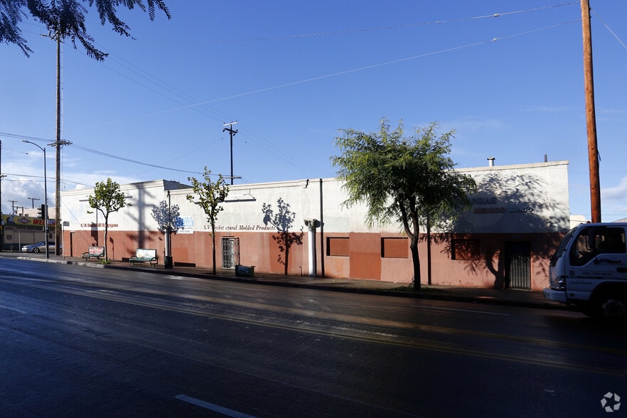 Primary Photo Of 6121 S Western Ave, Los Angeles Distribution For Lease