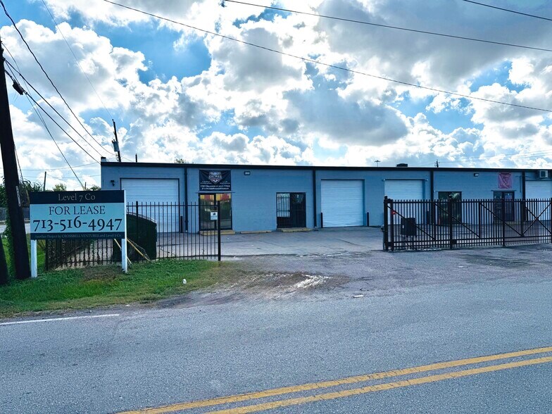 More Photos Of 1423 Hollywood St, Houston Warehouse For Lease