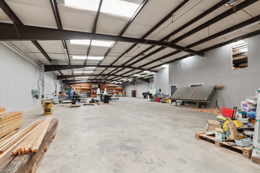 More Photos Of 2428 West Ave, Fresno Industrial For Sale