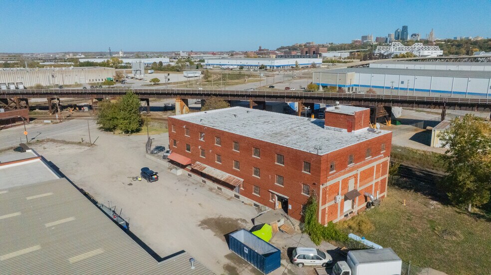 More Photos Of 43 Kansas Ave, Kansas City Distribution For Sale