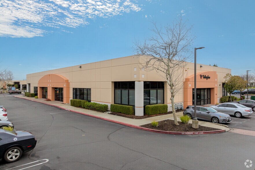 More Photos Of 9083 Foothills Blvd, Roseville Unknown For Lease