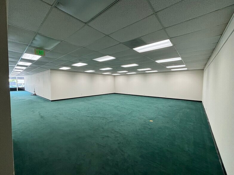 More Photos Of 10215-10225 S De Anza Blvd, Cupertino Freestanding For Lease