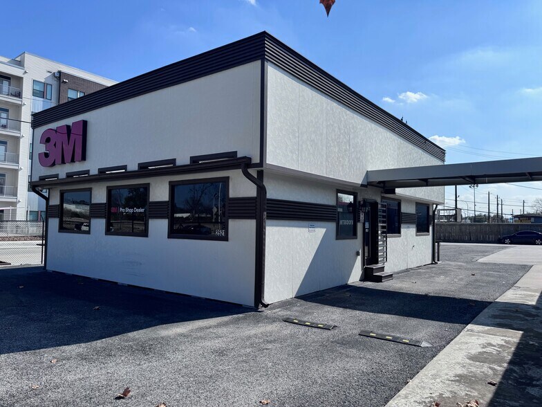 More Photos Of 2521 N Durham Dr, Houston Auto Repair For Sale