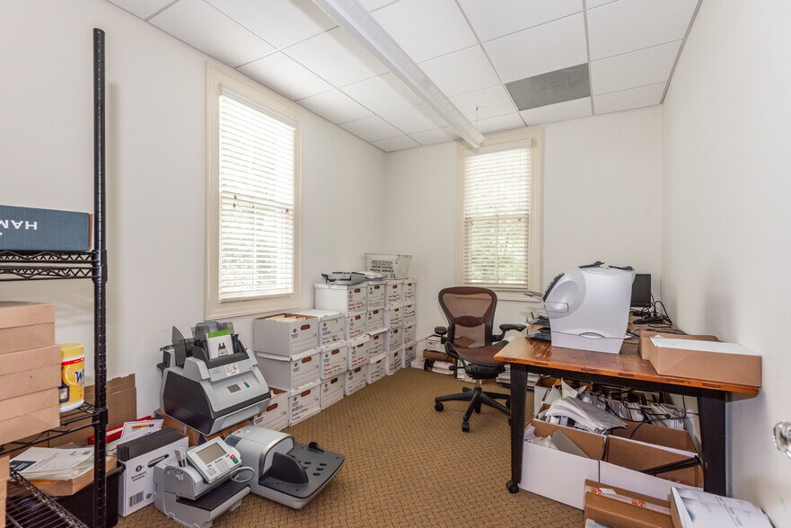 More Photos Of 987 Harris St, Tunica Office For Sale