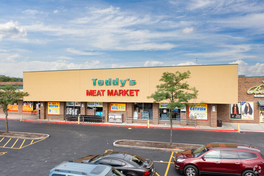 Primary Photo Of 17501-17575 S Kedzie Ave, Hazel Crest Storefront For Sale